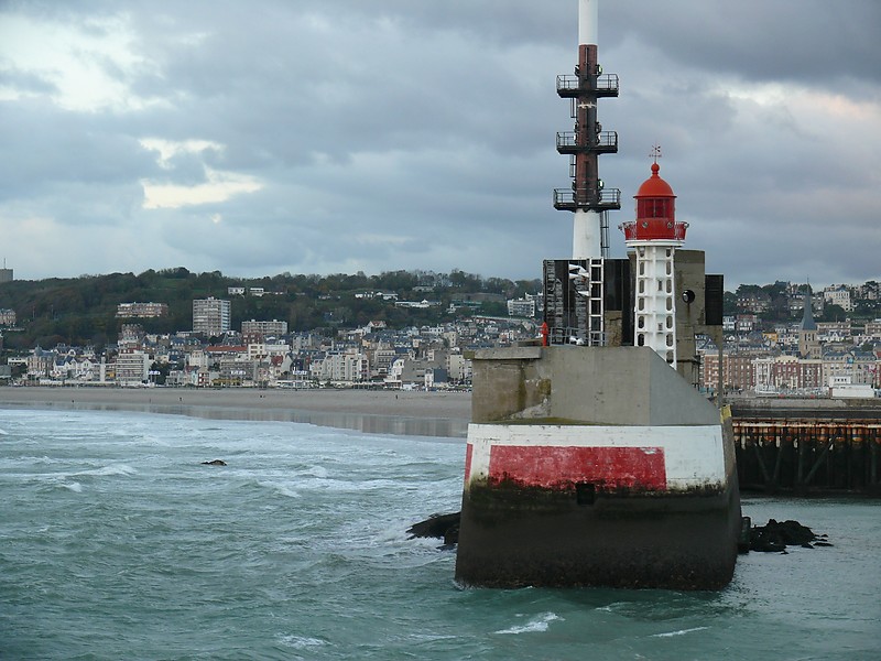 Le Havre north breakwater lighthouse
Keywords: Le Havre;France;English channel