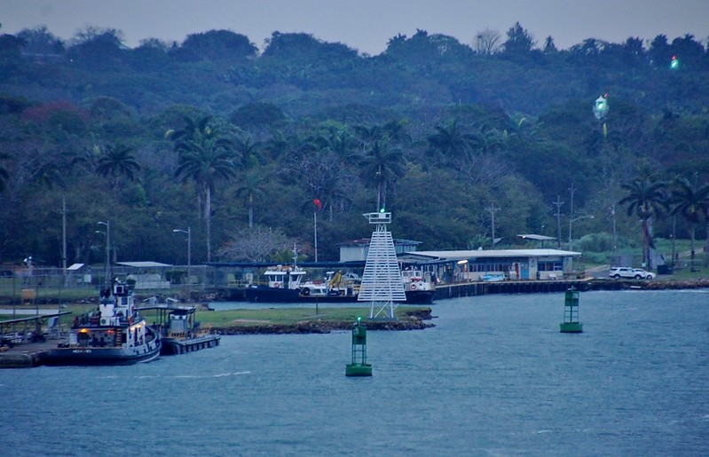 Panama Canal / Atlantic Entrance Range lighthouses
Nearest: Front range, behind - middle range and rear range
Keywords: Panama canal;Panama