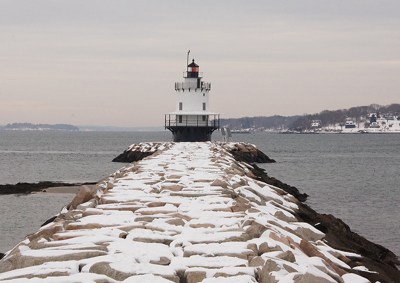 Maine / South Portland / Spring Point Lighthouse
               
Keywords: Maine;Portland;Atlantic ocean;Winter;United States