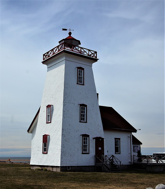 Prince Edward Island / Wood Islands lighthouse
located on the eastern edge of Prince Edward Island
Keywords: Prince Edward Island;Canada;Northumberland strait