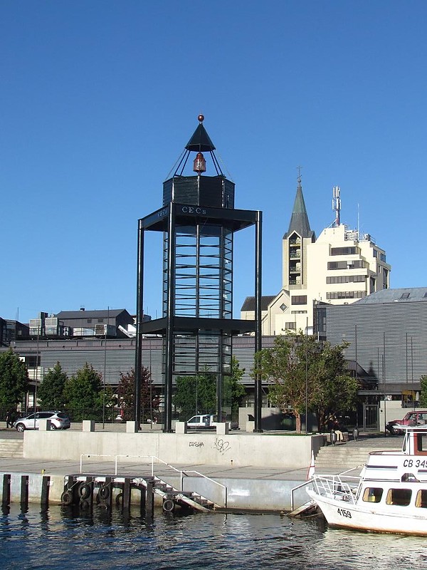 Valdivia Faux Lighthouse
Located in Valdivia City, Rivers Region, Chile
Keywords: Chile;Valdivia;Faux