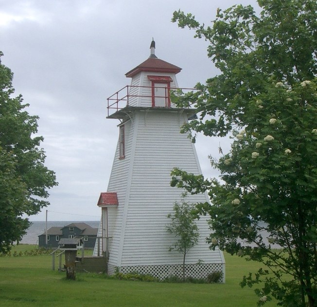 Prince Edward Island / Wrights Range Rear Lighthouse
Keywords: Prince Edward Island;Canada;Northumberland Strait