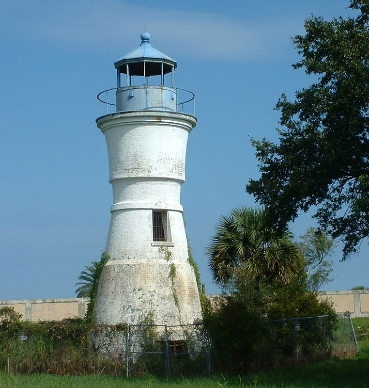 Louisiana / Port Pontchartrain lighthouse
AKA Milneburg, Pontchartrain Beach

Keywords: Louisiana;New Orleans;United States