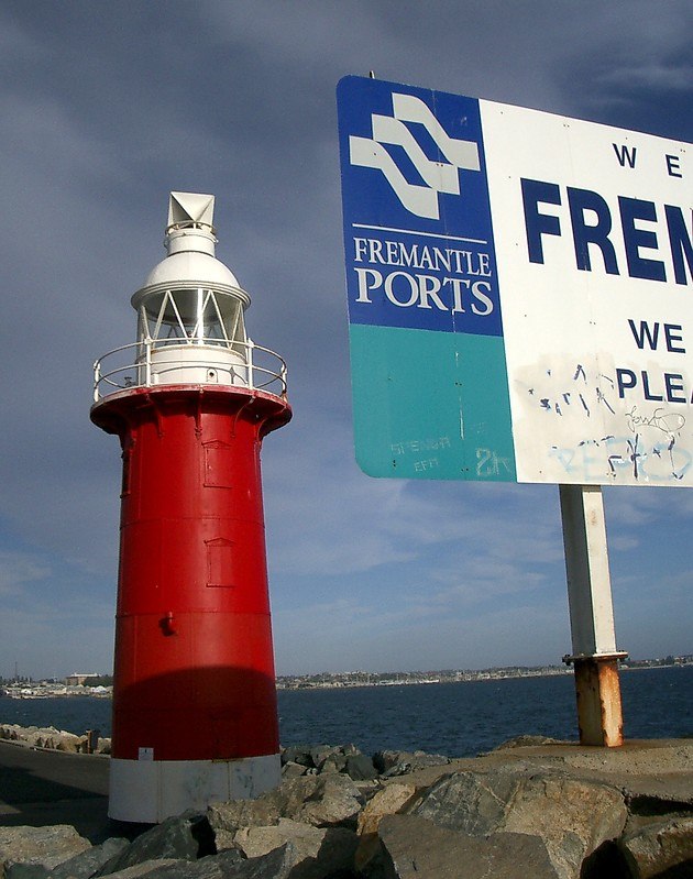 Fremantle / Breakwater North lighthouse
Keywords: Western Australia;Australia;Freemantle;Indian ocean