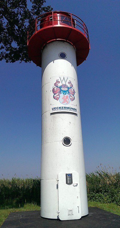 Mecklenburg-Vorpommern / Ueckerm?nde Westmole lighthouse
Keywords: Mecklenburg-Vorpommern;Germany;Stettin Bay