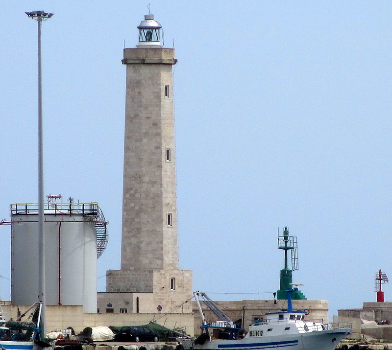 Barletta / Molo di Tramontana Lighthouse
Keywords: Italy;Adriatic sea;Apulia