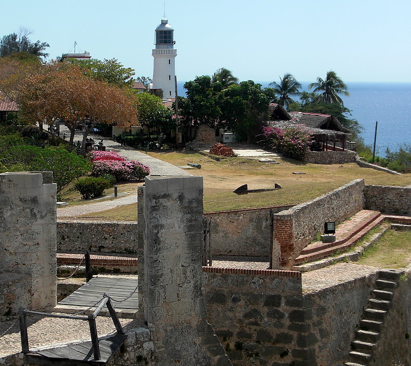 Morro Santiago de Cuba lighthouse
Keywords: Cuba;Santiago de Cuba;Caribbean sea