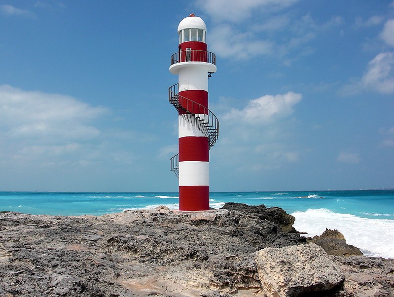 Yucatan / Cancun lighthouse
Keywords: Mexico;Yucatan;Cancun;Caribbean sea