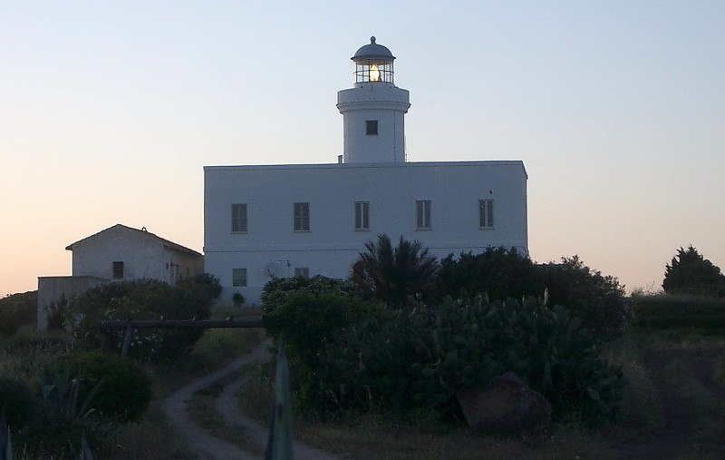 Sardinia / Capo Ferro lighthouse
Keywords: Sardinia;Italy;Mediterranean sea