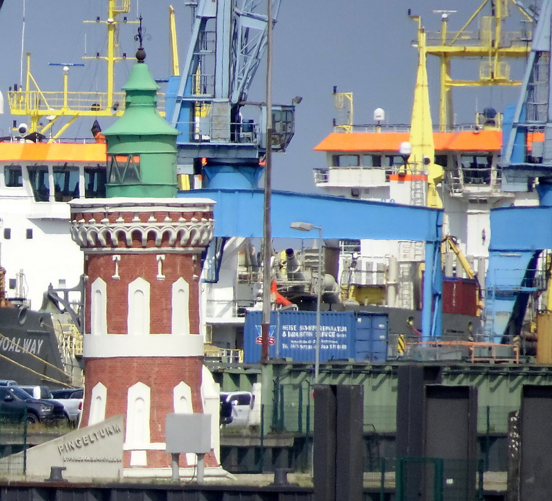 Bremerhaven / Kaiserhafen / East Mole lighthouse
Keywords: Germany;Bremerhaven;Weser