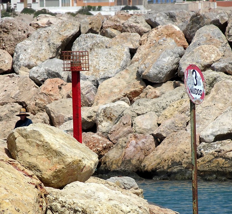 Puerto Deportivo Gola del Perello / Jetty Head light
Keywords: Mediterranean sea;Spain;Valencia