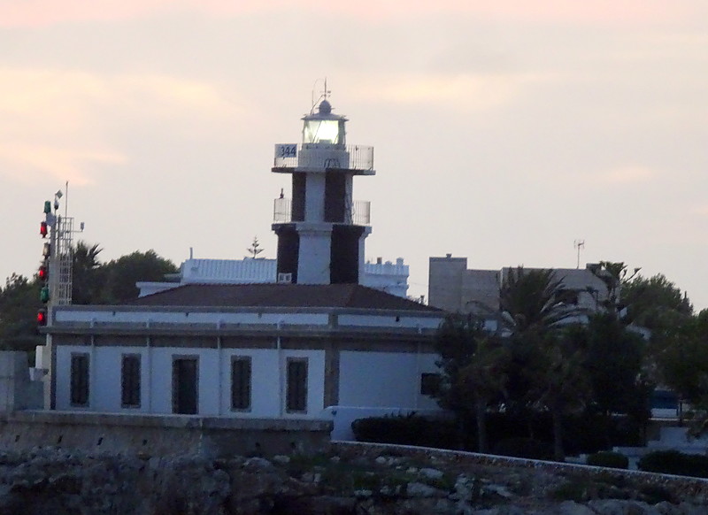 Balearic Islands / Menorca / Ciutadella lighthouse
aka Punta de sa Farola
Keywords: Spain;Menorca;Balearic Islands;Mediterranean sea