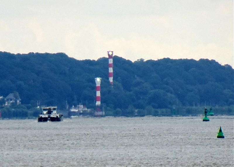 Blankenese / Range Rear + Front lighthouses
Keywords: Germany;Hamburg;Elbe