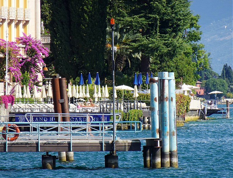 Gardone Riviera / Imbarco Traghetti light
Keywords: Italy;Lake Garda;Lombardy