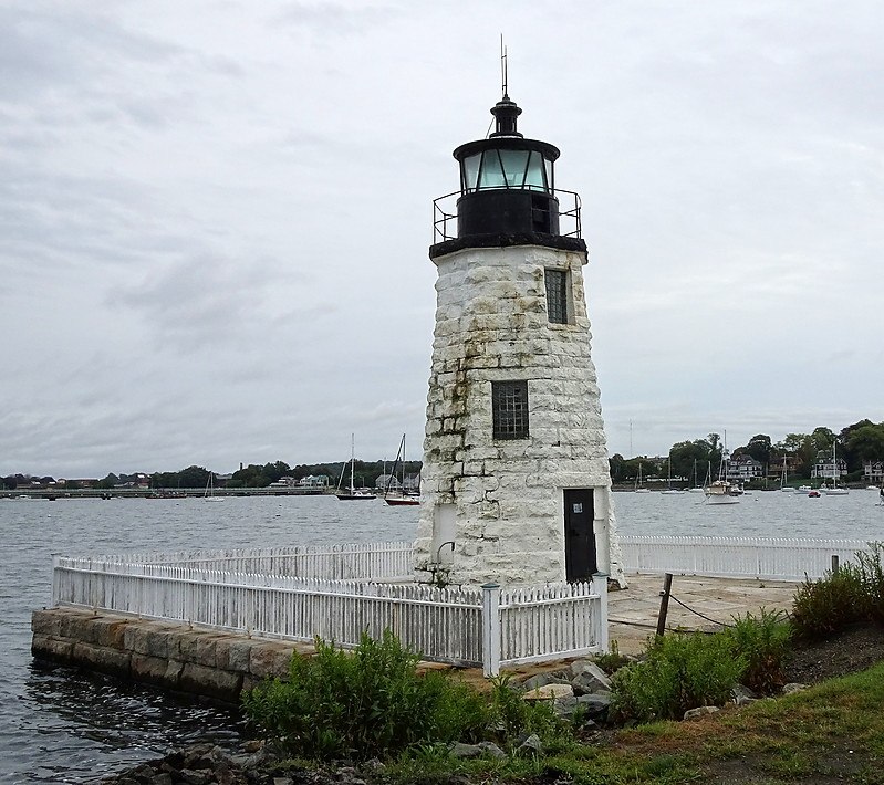 Rhode Island / Newport Harbor lighthouse
AKA Goat Island
Keywords: United States;Atlantic ocean;Rhode Island