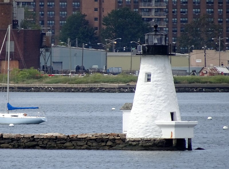 Massachusetts / New Bedford / Palmer Island lighthouse
Keywords: United States;Atlantic ocean;Massachusetts