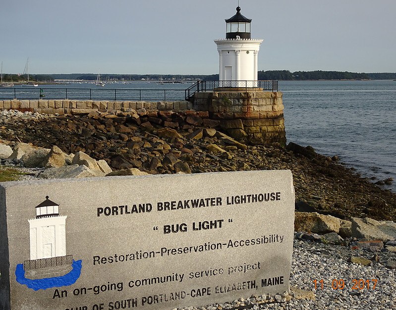 Maine / Portland Breakwater lighthouse
AKA Bug Light
Keywords: Maine;Portland;Atlantic ocean;United States