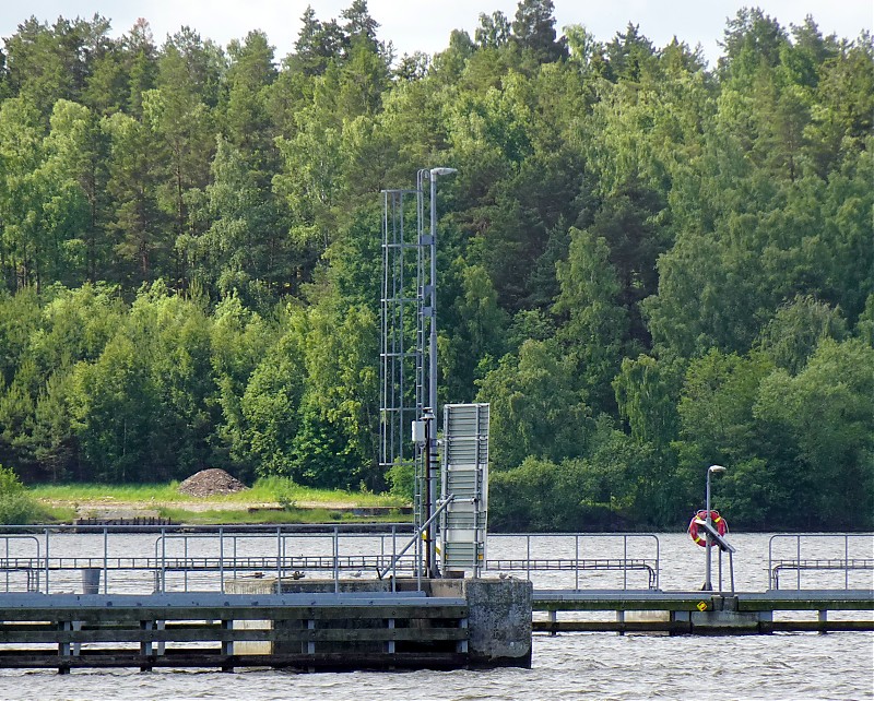 Lake Mälaren / Hjuslstafjärden / Hjulsta Bridge W side light
Keywords: Sweden;Lake Malaren
