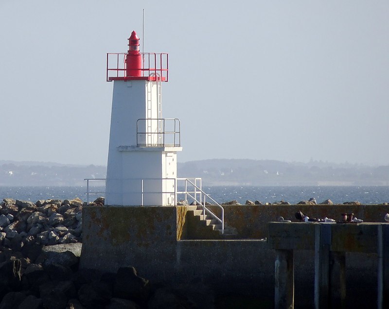 Port Haliguen / Marina Old Breakwater Head light
Keywords: Brittany;France;Bay of Biscay;Quiberon