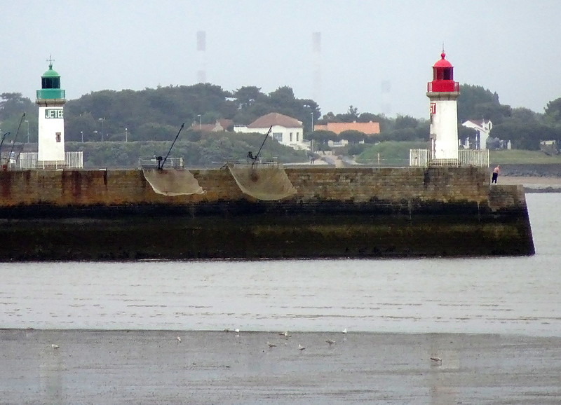 Saint-Nazaire / Jetée Est + Ouest lighthouses
Keywords: France;Bay of Biscay;Pays de la Loire;Saint-Nazaire