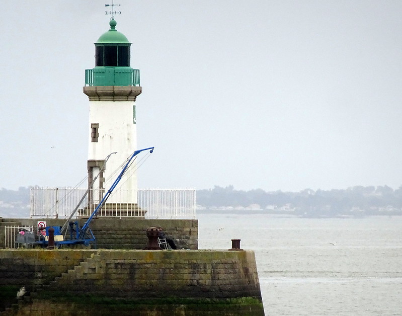 Saint-Nazaire / Jetée Est lighthouse
Keywords: France;Bay of Biscay;Pays de la Loire;Saint-Nazaire