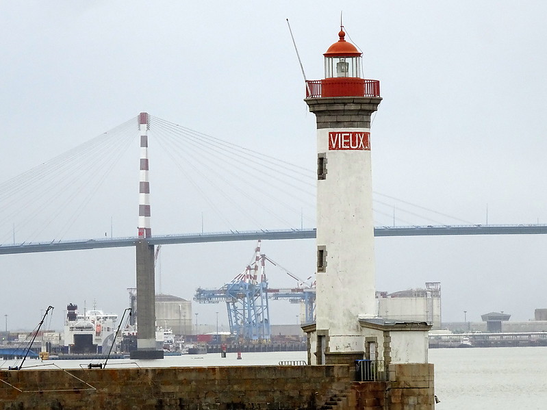 Saint-Nazaire / Old Mole Head lighthouse
Keywords: France;Bay of Biscay;Pays de la Loire;Saint-Nazaire
