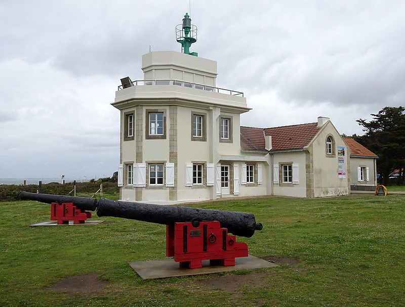 Pointe de Saint-Gildas lighthouse
Keywords: France;Bay of Biscay;Pays de la Loire