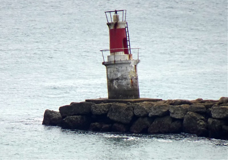 San Vicente de la Barquera / E Breakwater Head light
Keywords: Spain;Cantabria;Bay of Biscay