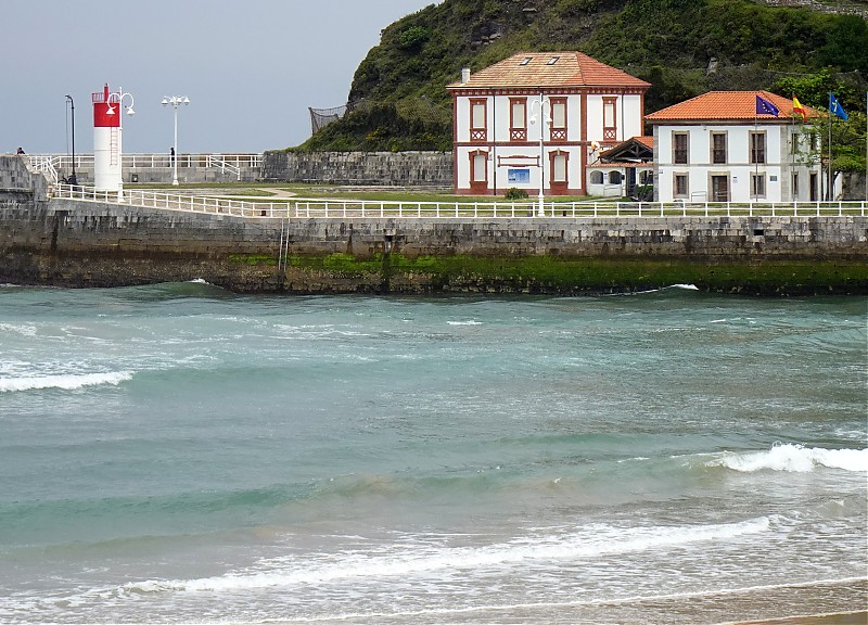 Ribadesella / Estuary E Side / Punta de la Guía light
Keywords: Spain;Bay of Biscay;Asturias;Ribadesella