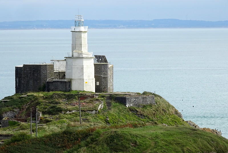Mumbles lighthouse
Keywords: Wales;Bristol Channel;United Kingdom