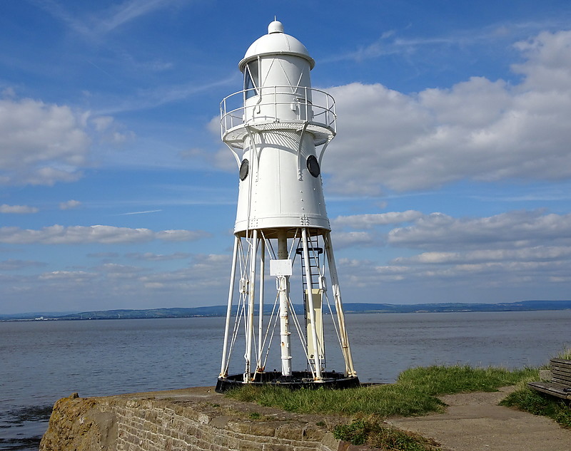 Blacknore Point lighthouse
Keywords: United Kingdom;England;Avonmouth