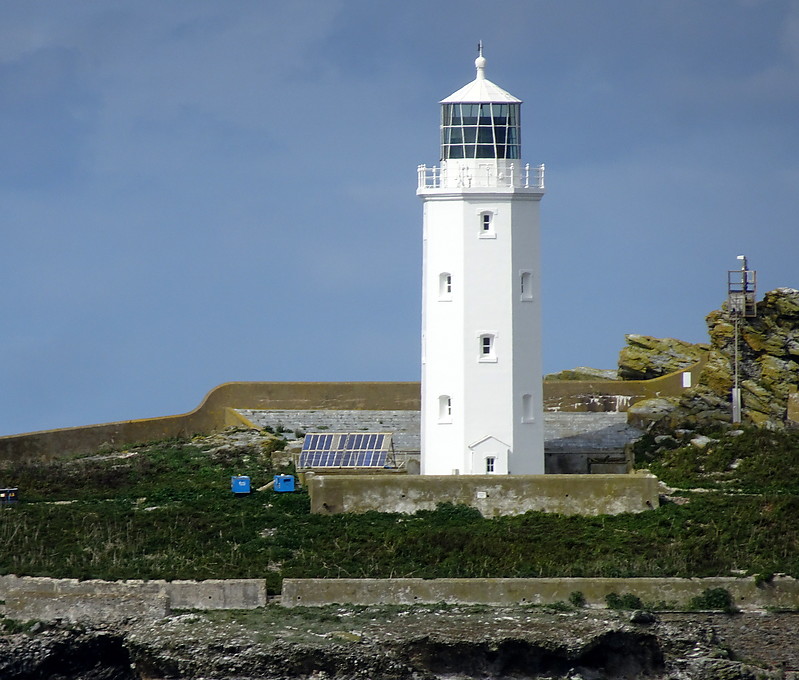Godrevy lighthouse + Godrevy Island light (r)
Keywords: United Kingdom;England;Celtic sea;Cornwall