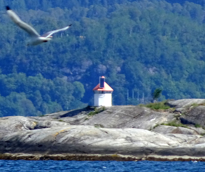 Gimnessundet / Kråkholmen lighthouse
Keywords: Norway;Norwegian Sea;Gimnessundet