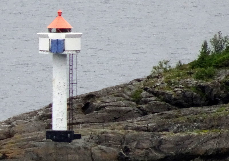 Åsfjorden / Saltøy W Point lighthouse
Keywords: Norway;Norwegian Sea;Asfjorden