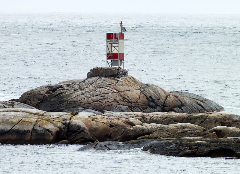 Newfoundland / Greenspond Harbour / Pound Rocks light
autorship: Brigitte Adam, Berlin
Keywords: Canada;Newfoundland;Atlantic ocean