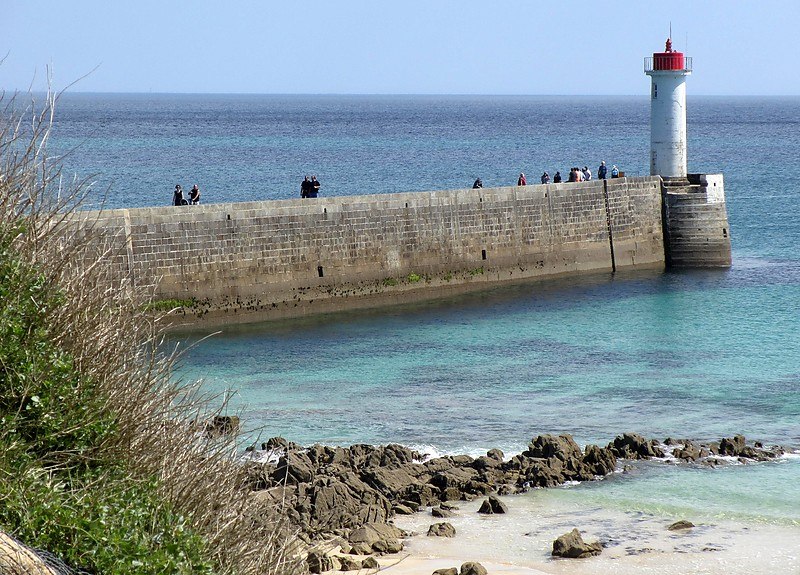 Bretagne / Audierne Passe de l'Est Jetée de Raoulic Head lighthouse
Keywords: Brittany;France;Bay of Biscay