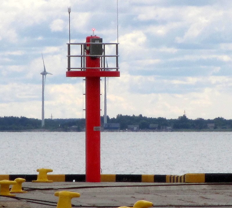 Saaremaa / Kuivatsu / Pier Light
Keywords: Kiuvatsu;Muhu;Estonia