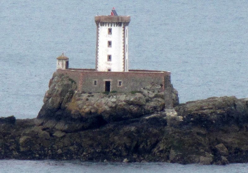 Lost-Pic Lighthouse
Keywords: English channel;Brittany;France
