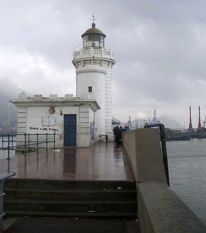 Bilbao / Getxo / Contradique de Algorta lighthouse
Keywords: Basque Country;Spain;Bay of Biscay;Bilbao