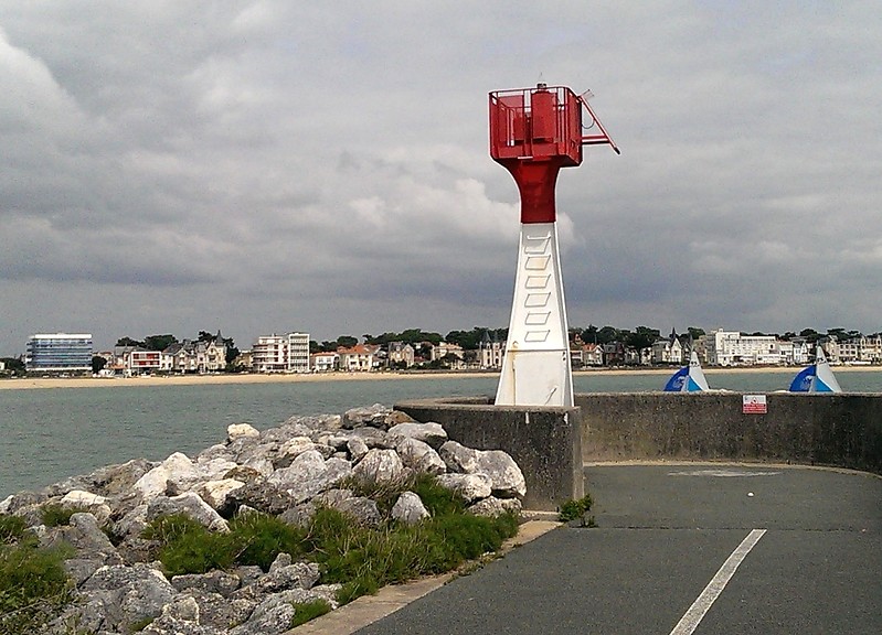 Royan / Digue Ouest light
Keywords: Royan;Gironde;France;Bay of Biscay