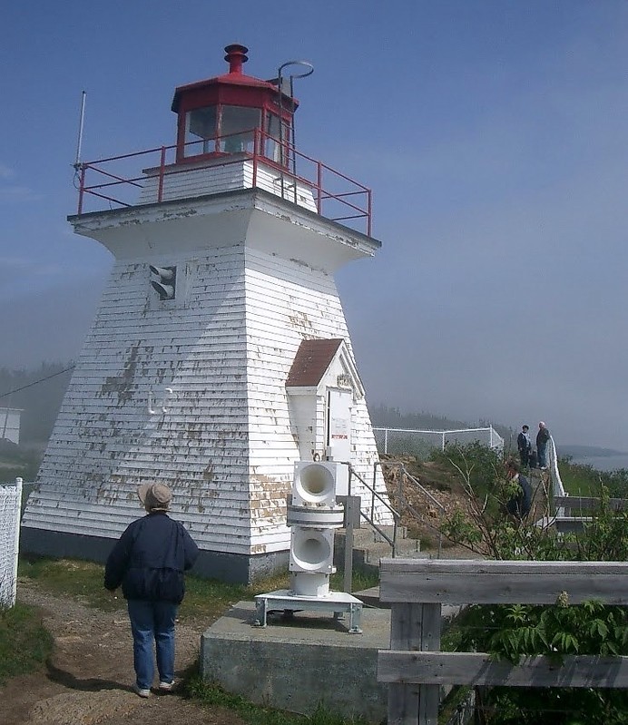 New Brunswick / Cape Enrage lighthouse + Foghorn
Keywords: New Brunswick;Canada;Bay of Fundy;Siren