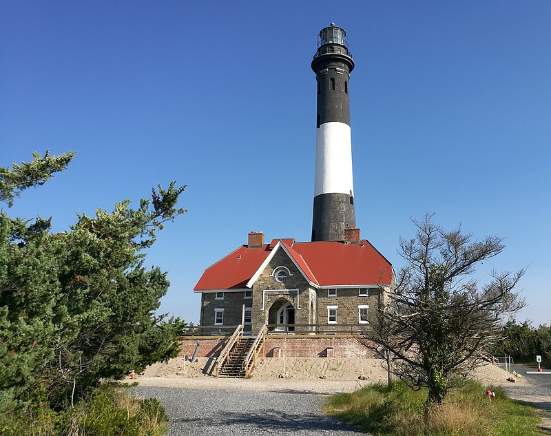 Long Island / Fire Island Lighthouse
Keywords: New York;Great South Bay;Long island;United States;Atlantic ocean