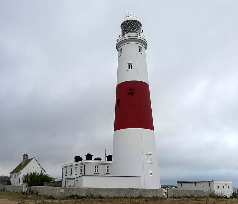 Portland Bill Lighthouse
Diaphone(1) 30.00s 
Keywords: Portland;English channel;United Kingdom;England