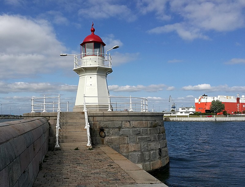 Malmé Hamn / Range front lighthouse
Keywords: Sweden;Oresund;Malmo