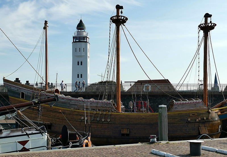 Harlingen lighthouse
Keywords: Netherlands;Harlingen;North Sea;Waddenzee