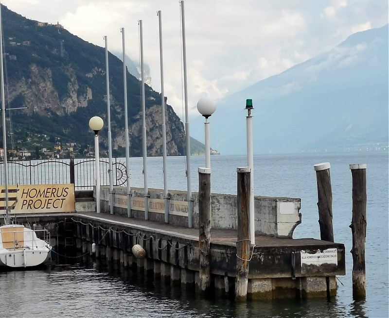 Bogliaco / Marina / East light light
Keywords: Italy;Lake Garda;Lombardy