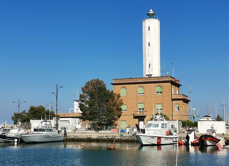 Marina di Ravenna lighthouse
Keywords: Italy;Adriatic Sea;Ravenna