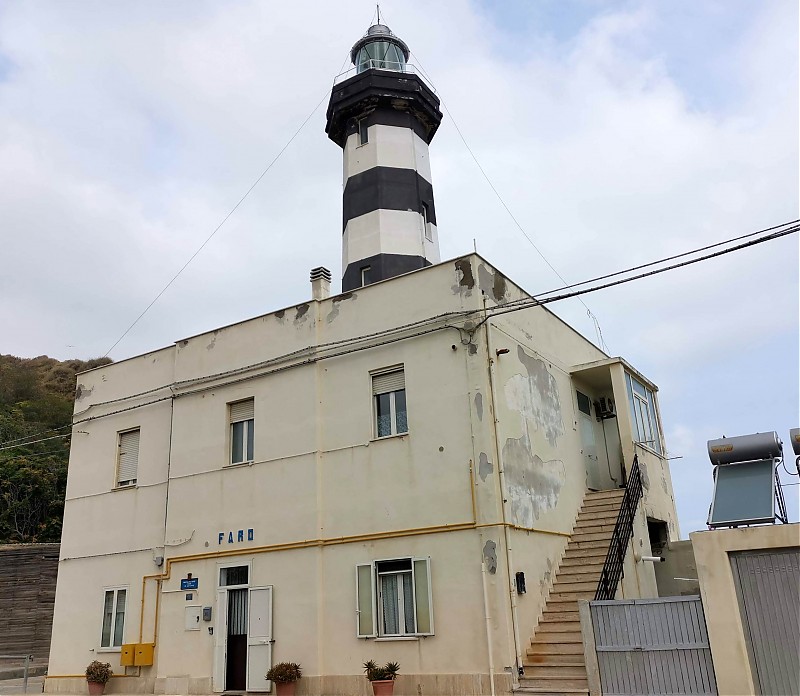 Ortona lighthouse
Keywords: Italy;Adriatic Sea;Ortona