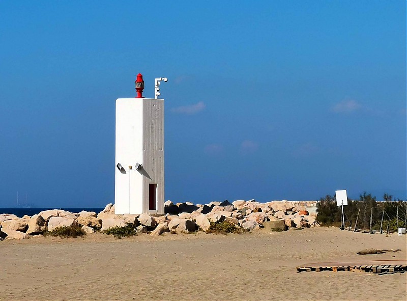 Punta Ala / Outer Mole Elbow lighthouse
Keywords: Italy;Mediterranean sea;Tuscany