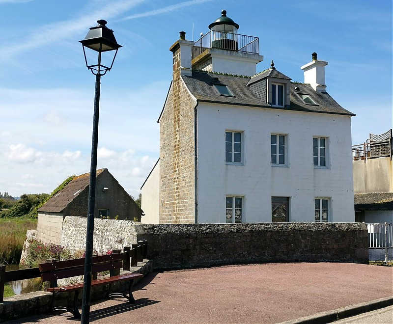 Barfleur / Ldg Lts Rear
Keywords: France;Brittany;English Channel;Barfleur